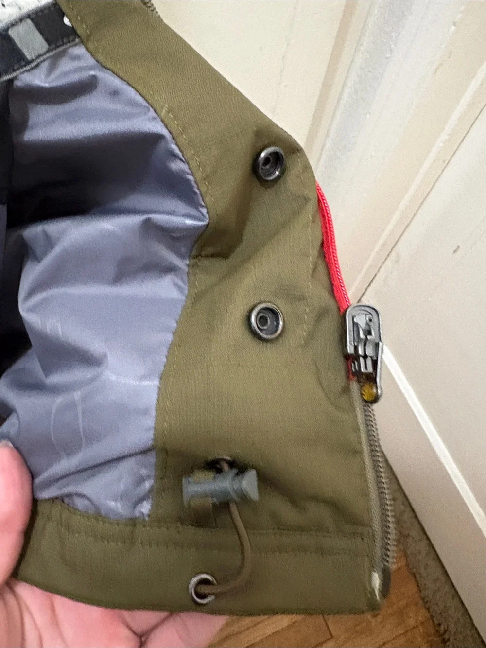 Oakley hooded snowboarding